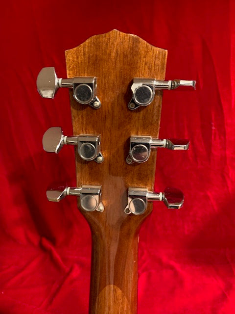 Fender CD 60 Dreadnought w/Case