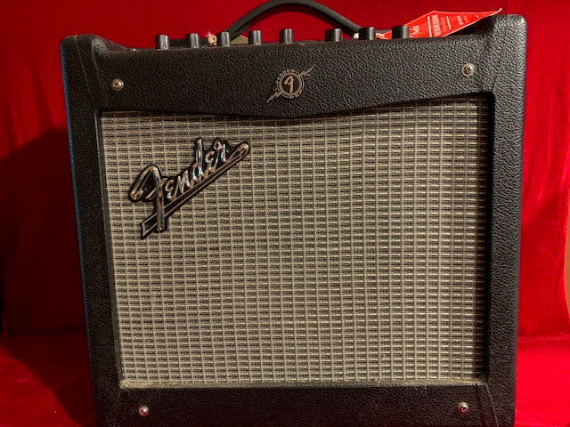 Fender Mustang 1 V2 Amp /Pre-Owned