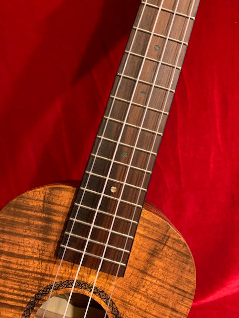 Mahalo MASKA-U Artist Elite Koa Concert Ukulele w/ Bag