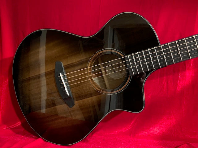 Breedlove MYMYce  Roots Concert Tumalo Honey Burst w Breedlove Case