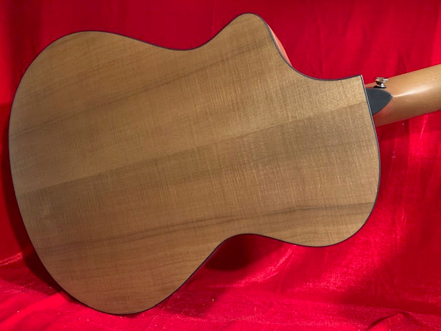 Breedlove MYMYce  Roots Concert Tumalo Honey Burst w Breedlove Case
