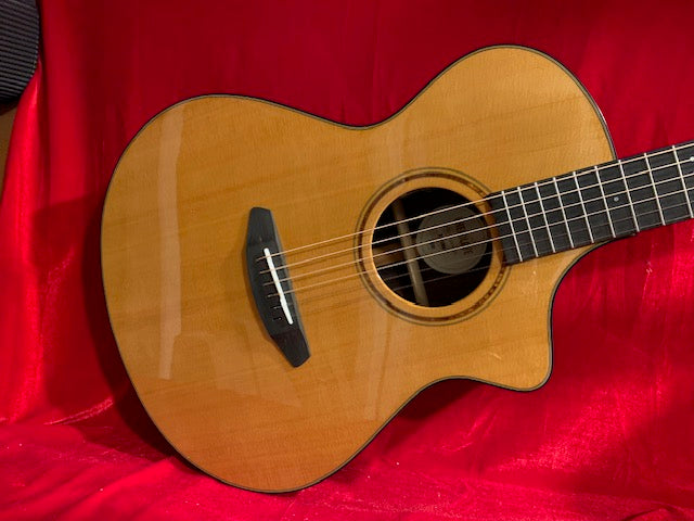 Breedlove RTC-SRce Roots Concert w/ Breedlove Case