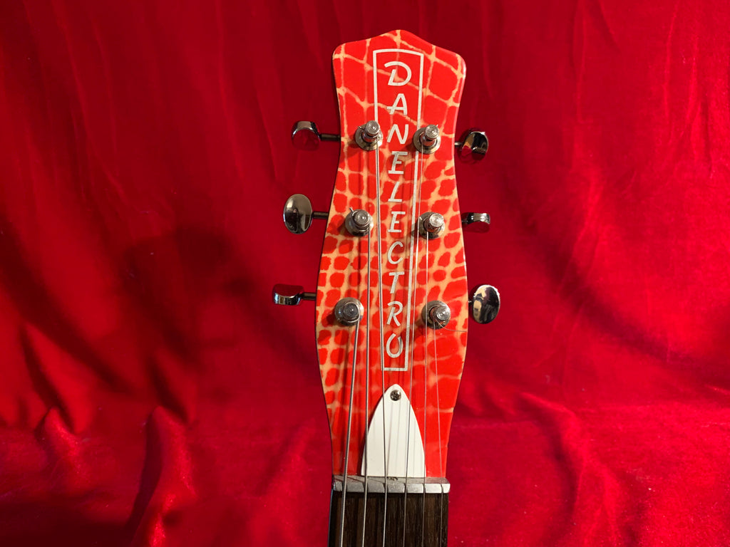 Danelectro Red Six String-C